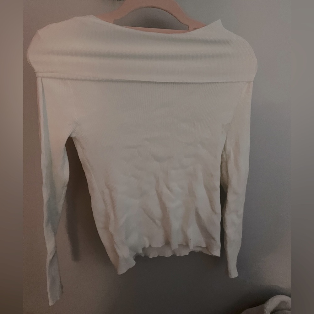 Elegant White Off-Shoulder Sweater